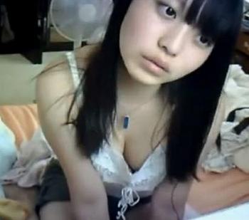 女子高生　キャミソール　エロ 