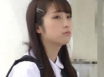 ＜電車痴漢×女子校生＞清純美少女電車内痴漢記録☆逆らえない魔のデカチン