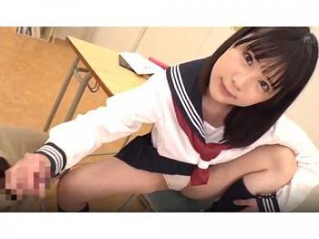JC パンツ　セーラー服射精 パンツを見せつけながら手コキする淫乱女子高生に大興奮の大量射精 - 動画エロタレスト