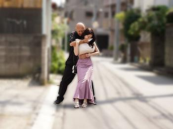 【媚薬レイプ】ニットで強調された超乳おっぱいがエロい美女がレイプ魔に攫われて…触られ放題で媚薬使った鬼畜なキメセクレイプ