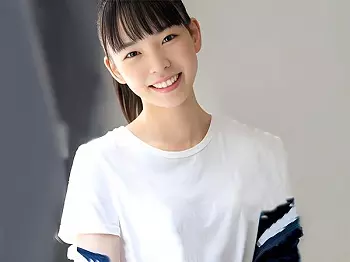 ＜美少女＞部活をサボる色白清楚なスポーツ女子の&rdquo;中出し解禁&rdquo;企画！デカチン調教で大量潮吹きするエロ貧乳！＜JKコスプレ＞