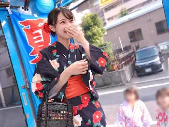 ＜MM号＞花火大会に向かうはずのロリ彼女が浴衣野球拳に参加！！美麗なパイパンにゴム無しの孕ませ中出しｗ＜素人ナンパ企画＞
