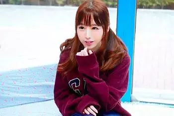 【中出し子作り交尾する18才❤】アスリート大学に通う美少女ギャルが初体験の生本番で孕ませ中出しセックスする素人ナンパ企画