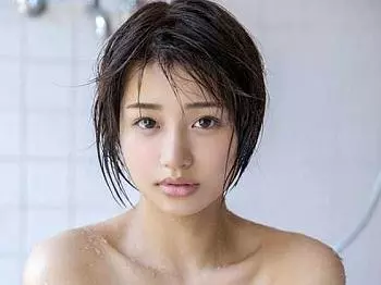 【唯井まひろ】絶対的美少女が高速手マンに悶えてお漏らし披露！清楚ルックスなのにオマ○コはびっちょびちょ！！