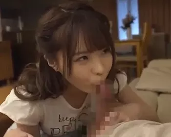 【口内射精】主人が出張でずっと欲求不満が止まらない！２０代ロリ系妻が隣人を誘って初体験を奪ってしまう
