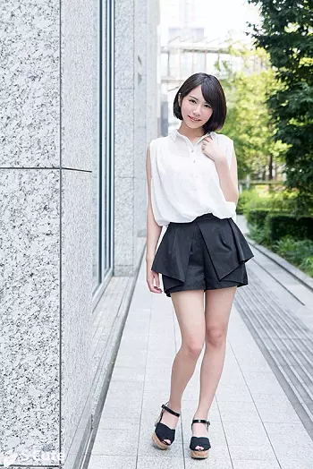 【舌射】毎日欠かさないという一人エッチで自己開発満点の彼女ならばフェロモンが溢れててもおかしくない！明るくて情に熱そうな