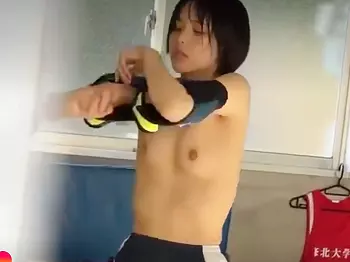 「穢され/スポー部活娘」ぎゃぁぁ~チ●ポ臭い！暴走同級生に押し倒された部長恋人が好き放題串刺しされるエロ動画WWWWWW