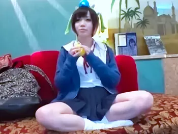 ＜無警戒ギャル即ホテル堕ち＞超絶かわいいヤンキーJK、ぷっくり美乳やべぇと潮吹き、オヤジ相手に生チンコ挿入と中出しを許す