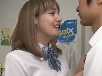 「キス、上手くなりたいでしょ？」男子トイレで留学生女子とベロキス練習ｗｗ
