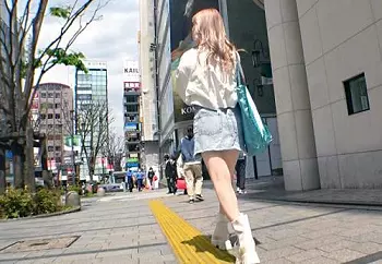 【ギャル&times;ナンパ】細身スレンダー貧乳★新宿のエロかわ金髪GAL美女さん♪ 潮吹き敏感マンコを巨根ピストンされてしまう！
