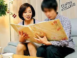 【筒美かえで】親戚の四十路叔母さんのいやらしい艶仕掛け