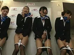 美しく笑顔が素敵なCAたちを離陸と同時に時間を止めて執拗に顔舐めベロチュー