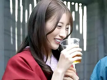 ＜人妻NTR＞夫婦同伴の温泉旅行で泥酔するエロ美乳な美熟女！介抱する上司の乳揉み&hellip;乳首責め&hellip;セクハラ夜這いで発情し&hellip;