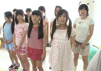子役養成所を占拠！CMでも見る子役少女の無毛マンコを犯す鬼畜映像
