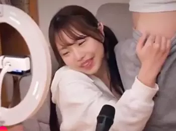 「悶絶~交尾全世界配信」観てぇデカマラ&hellip;バックで飲み込むよ！超スケベなお隣美女が連れ込んだチ〇コてハメ狂うエロ動画WWW