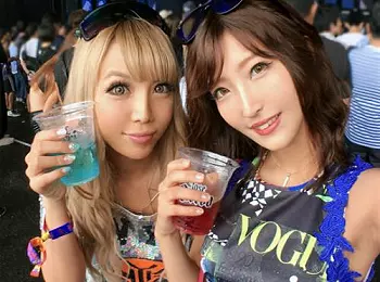 ＜ギャル&times;ナンパ＞鬼潮エロくびれ淫尻BODY★最強スレンダー金髪GAL美女さん※イキ潮ダクダクま◯こでド変態4P乱交！