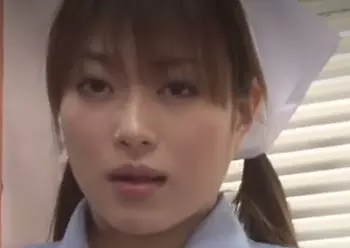 【美人お姉さん&times;ぶっかけ】立ちバックで突き上げられオッパイを振るわせ感じちゃう！ザーメンまみれのサオはお掃除してあげるｗ