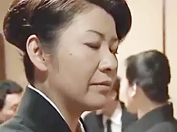 ◆ヘンリー塚本・ロマンボルノ｜エロドラマ・嫁の母◆旦那と娘を亡くし、娘婿と2人きりで暮らす熟女ママ。。デキてる義親子です