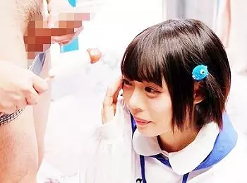 【七海ゆあ】アイドルの追っかけに熱心な可愛い女の子がＭＭ号に乗車してプロ男優のチンポおしゃぶり！