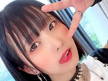 【美人&times;素人】いちごパンツのロリ美少女JKがエチ合体！言いなりディープスロート性奴隷プレー！