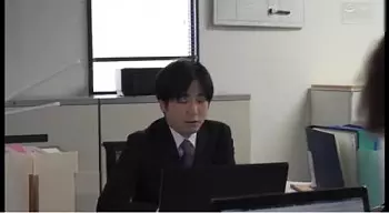 【人妻&times;主婦夫の上司とカメラマンのセクハラに魅惑の豊満奥さんが羞恥変貌！】！