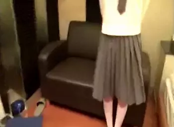 読モに憧れる世間知らずな貧乳ロリ美少女セーラー服JKを騙して種付け孕ませ中出しレイプハメ撮りする本物レイプ個人撮影流出！