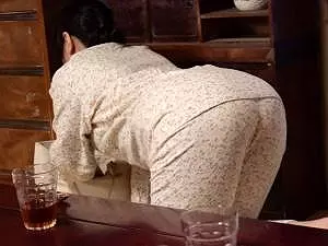 【五十路母】「やめなさい&hellip;隣の奥さんが来るわよ&hellip;」抑えきれない母への思い！！その熟れボディの虜となってしまった青年は&hellip;