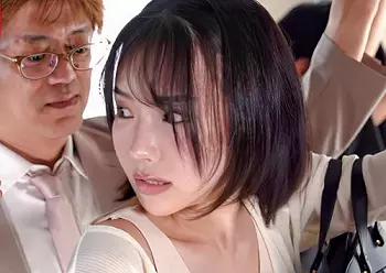 《音無鈴》集団痴漢犯罪を取り締まる為にオトリになった美人捜査官が犯人たちに媚薬を盛られ囲まれハメ倒される！