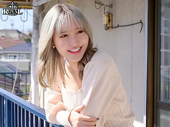 ザーメンすぐに出そうなギンギンち○こを舐め回してくれるドスケベ隣人ギャルに最終的にはぶっこ抜かれるドＭなボク