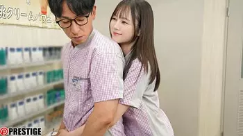 激カワ店員とデキてしまった店長。夜間コンビニで繰り広げられる愛欲生活でクリ広げたりしてんのかよ！羨ましいコノヤロー！ww