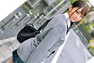 ＜素人＞スマタ中に生挿入しちゃっていい！？長身のスレンダー美女！メチャカワJKに中出し！