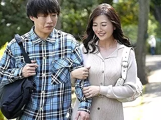 〖人妻熟女〗アラフォーとは思えない美しい叔母　僕の初恋の相手だったんだぁ～