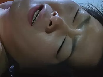 「俺のチ〇コで感じるお母さんの顔をもっと見せてよ！」半身不随のNカップ爆乳母を息子が襲う驚愕の近親相姦！