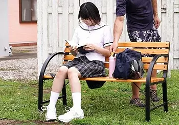 七海ゆあ｜ひよこ少女&times;キメセク発情レイプ｜ドリンクに媚薬を盛られて淫乱化しちゃった制服JK。チンポを欲しがり牝豚堕ち