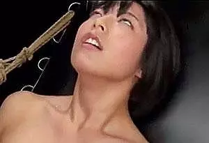 『ア&rdquo;ァァッ！イッグゥゥーーッ!!!』マシンバイブ拷問で子宮をエグられ白目アヘ顔で痙攣失神寸前の女捜査官の末路!!