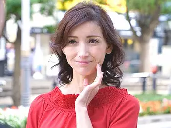 【熟女ナンパ】50代美魔女美女人妻にお願いし下着チェック⁉バイブ電マのおもちゃ責めで痙攣イキから不倫セックスして中出し！