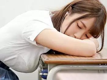 【巨尻】美尻でパンパン背面騎乗位やFカップぱいぱい&hearts;乳寄せセックスして激カワ美少女JKがシコ展開！