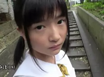 本当にセックスしていいのか&hellip;？見た目がJ〇の美少女がデカチン3Pとレズセックスに挑戦した問題作